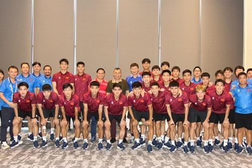 Chủ tịch VFF tiếp lửa U22 Việt Nam trước bán kết SEA Games 33