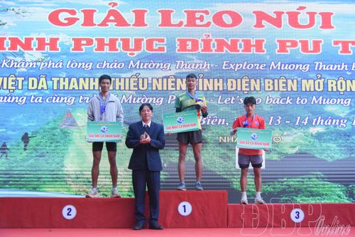 Sở Giáo dục và Đào tạo xuất sắc giành giải Nhất đồng đội Giải leo núi chinh phục đỉnh Pu Tó Cọ