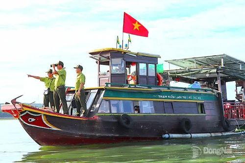 Ngăn chặn khai thác thủy sản trái phép trên hồ Trị An