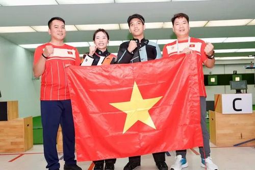 Sau thành công của mỗi tuyển thủ có bóng dáng người thầy