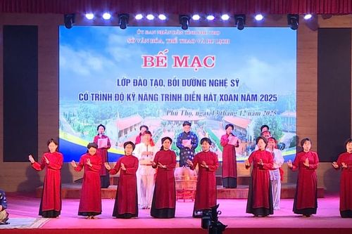 Bế mạc lớp đào tạo, bồi dưỡng nghệ sĩ có trình độ kỹ năng trình diễn Hát Xoan năm 2025