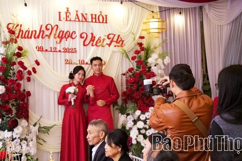 'Cháy' dịch vụ mùa cưới