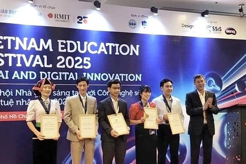 Phú Thọ xếp thứ hai toàn quốc về ứng dụng AI trong dạy học