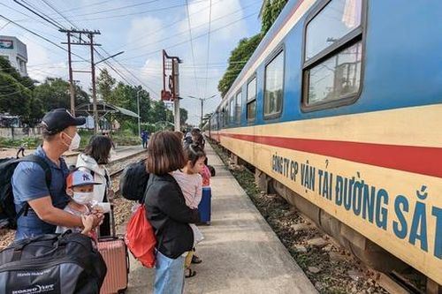TP.HCM tăng cường bảo đảm an toàn giao thông đường sắt theo Thông tư 34/2025/TT-BXD