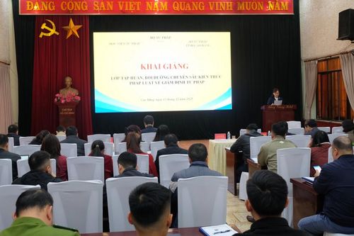 Khai giảng lớp tập huấn, bồi dưỡng chuyên sâu kiến thức pháp luật về giám định tư pháp
