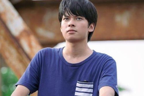 Trần Tú con trai NSND Trần Lực: 'Lúc dậy thì em 'láo' hơn giờ rất nhiều, mẹ cũng cho em 'ăn roi' nhiều'