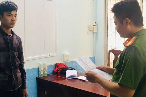 Khởi tố Nguyễn Văn Hậu
