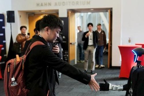 'Thánh địa' công nghệ Mỹ ngày càng quan tâm tới robot hình người