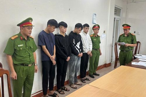 Đà Nẵng: Hơn 20 thanh niên mang hung khí, hẹn đánh nhau giải quyết mâu thuẫn từ tin nhắn