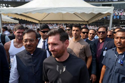 Chuyện gì đang xảy ra với Messi?