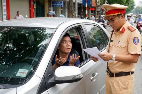 Xe ô tô hết hạn đăng kiểm 1 ngày có bị phạt không?