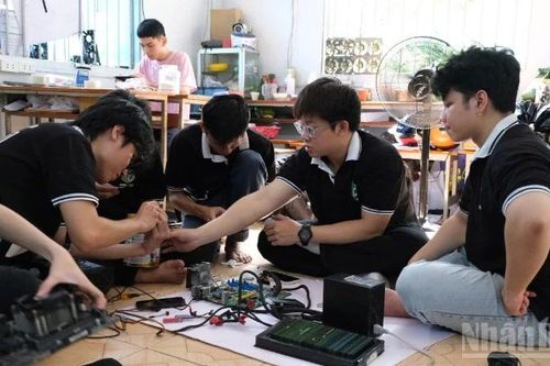 Gắn tri thức với phụng sự cộng đồng trong thời kỳ chuyển đổi số