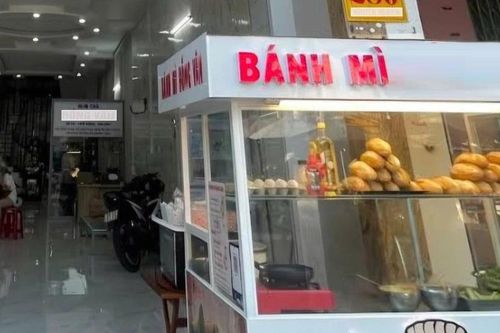 Thêm 12 trường hợp nhập viện sau khi ăn bánh mì H.V