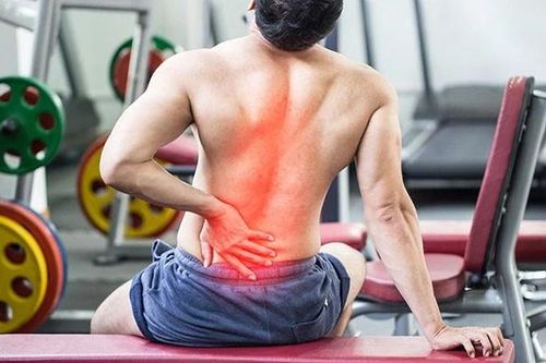 Tập tạ sai cách nguy cơ gây chèn ép dây thần kinh