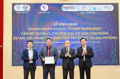 Phó Chủ tịch Hội Doanh nhân trẻ Đồng Nai nhận 'cú đúp' vinh danh tại Techfest Vietnam 2025