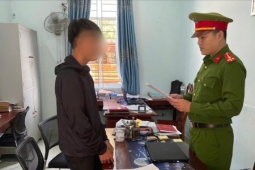 Bắt hai kẻ hiếp dâm bé gái 14 tuổi