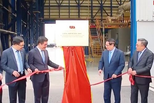 Khánh thành tổ hợp Nhà máy điện khí LNG đầu tiên của Việt Nam