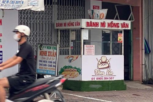Chuỗi bánh mì Hồng Vân bị phát hiện nhiều vi phạm sau vụ hơn 50 người nghi ngộ độc