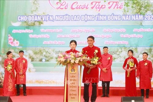 Tổ chức lễ cưới cho 12 cặp đôi là công nhân khó khăn ở Đồng Nai