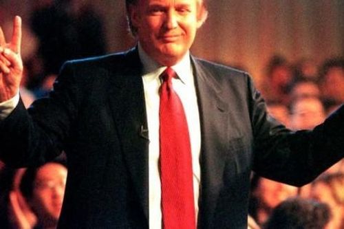Ông Trump tranh cử Tổng thống Mỹ năm 2000, kết quả bất ngờ
