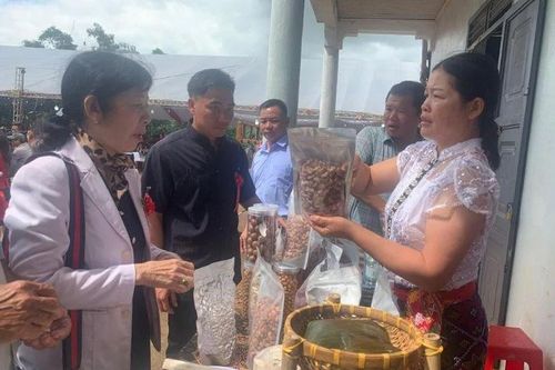 Từ rẫy nương lên 'chợ mạng' - nông dân Ea Kiết, Đắk Lắk tự tin làm chủ kinh tế số