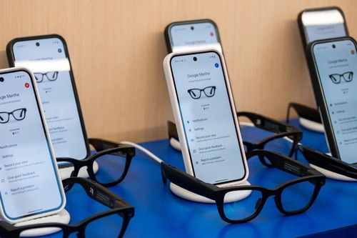 Điện thoại bị 'đe dọa' bởi kính thông minh của Google
