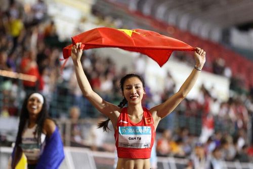Lê Thị Cẩm Tú đoạt huy chương bạc SEA Games 33