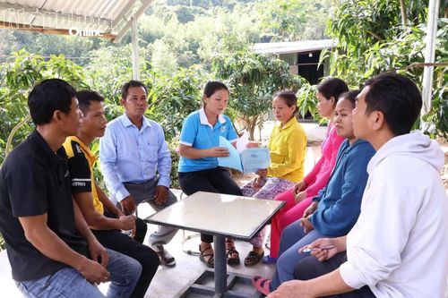 Thôn Suối Cốc (xã Cam Hiệp): Chung tay đẩy lùi tảo hôn