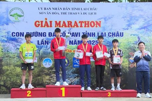 400 vận động viên tham gia Giải Marathon con đường đá cổ Pavi tỉnh Lai Châu lần thứ I, năm 2025