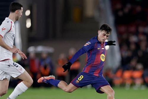 Pedri: Nhạc trưởng 'giải quyết mọi rắc rối' của Barcelona