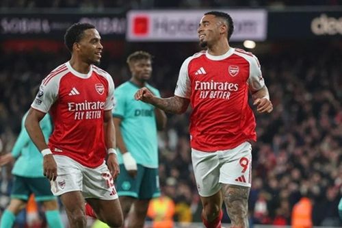 Màn đối lập của Jesus và Gyokeres: Bài toán hàng công Arsenal