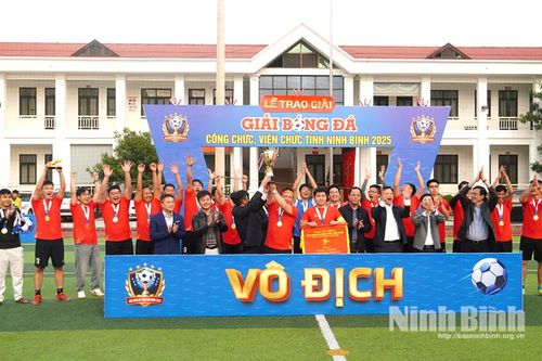 Bế mạc Giải Bóng đá công chức, viên chức tỉnh Ninh Bình năm 2025