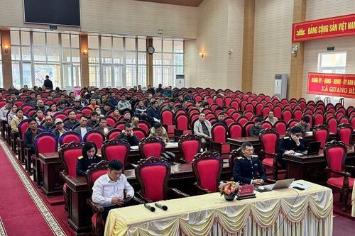 Thuế cơ sở 5 tỉnh Tuyên Quang tuyên truyền chuyển đổi mô hình quản lý thuế với hộ kinh doanh