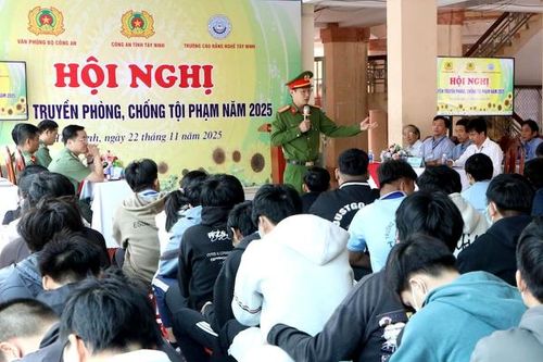 Hiệu quả từ mô hình 'Học sinh, sinh viên tự quản về an ninh trật tự'