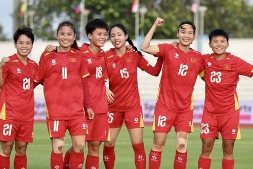 Thủ môn Indonesia 'góp công' trong chiến thắng ĐT nữ Việt Nam