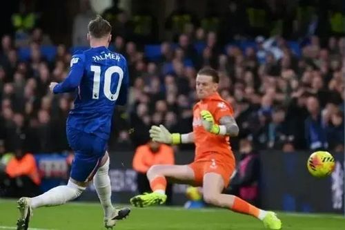 Cole Palmer ghi bàn giúp Chelsea trở lại mạch thắng