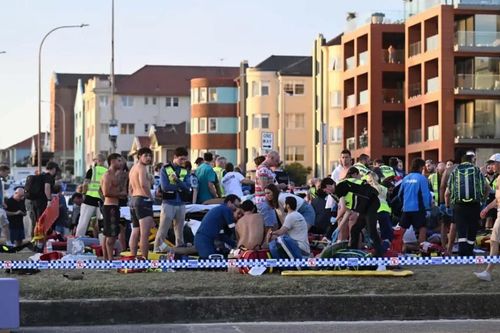 Xả súng ở bãi biển Australia, nhiều người thương vong
