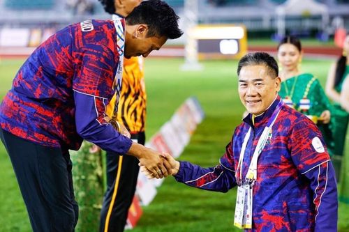 Lộ mặt người bí ẩn tạo nên thần đồng chạy nhanh nhất lịch sử Đông Nam Á