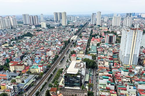 Không khí Hà Nội cải thiện, bầu trời trong xanh sau nhiều ngày ô nhiễm