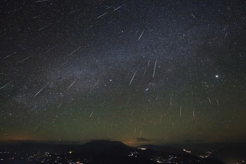 Mưa sao băng Geminids tiếp tục xuất hiện vào ngày 14/12, rạng sáng 15/12
