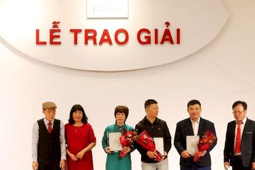 Vinh danh 40 tác giả đoạt giải cuộc thi thơ chủ đề 'Thơ ca và Nguồn cội'
