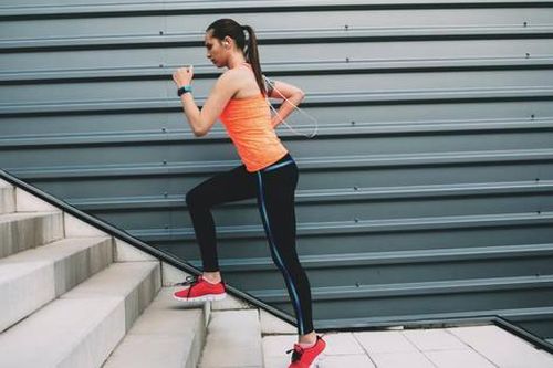 10 bài tập hỗ trợ lão hóa khỏe mạnh cho người trên 40 tuổi
