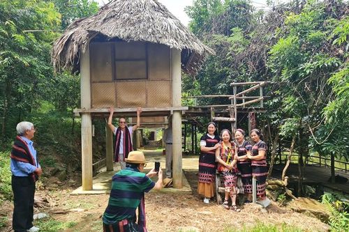 Khai thác tiềm năng để phát triển du lịch cộng đồng Hồng Hạ
