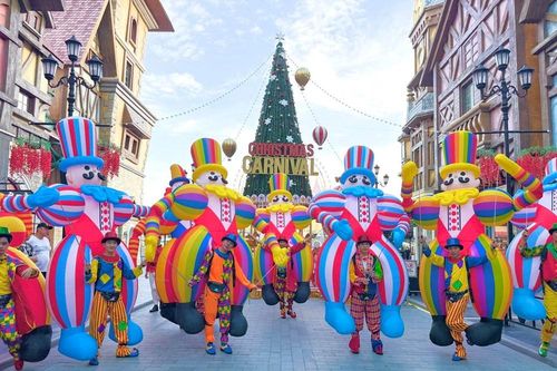 Có một Việt Nam rực rỡ và ấm áp trong mùa lễ Noel