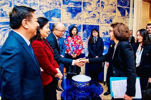 Nhìn lại 'Tuần lễ Điện ảnh Việt Nam - Hành trình ánh sáng' tại Paris: Những 'quả ngọt' không còn quá tầm với