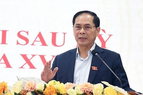 Phó Thủ tướng Bùi Thanh Sơn chia sẻ với cử tri Phú Thọ về những dấu ấn nổi bật nhiệm kỳ 2021-2025