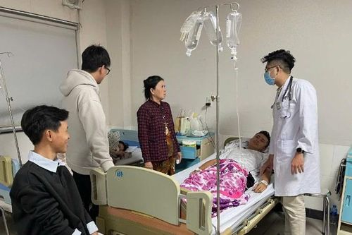Đã có 80 người ngộ độc nghi do ăn bánh mì tại Lâm Đồng