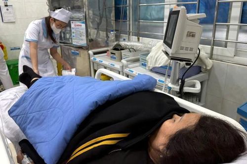 Hàng chục người nghi ngộ độc bánh mì ở Quảng Ngãi: Cơ sở kinh doanh chưa đủ điều kiện pháp lý