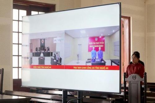 Ngụy trang ma túy trong thùng quà đi thăm người ốm