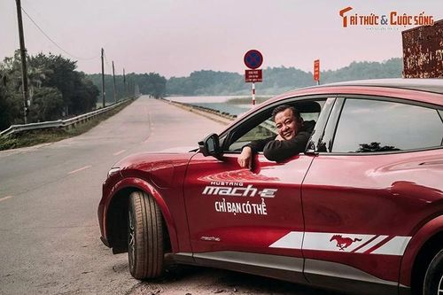 Mustang Mach-E - SUV điện đậm chất Mỹ, không chỉ là 'xe xanh'